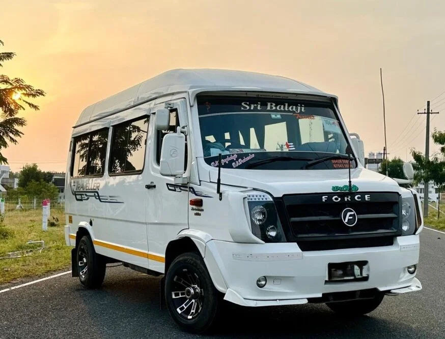 Tempo Traveller group taxi Varanasi